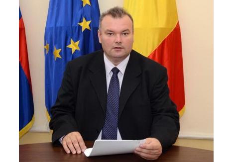 LA MAI MARE? Ovidiu Mureşan (foto) ar putea fi una dintre candidaturile surpriză ale PSD Oradea la alegerile parlamentare din decembrie. "Nu exclud o eventuală discuţie legată de acest subiect", spune viceprimarul 